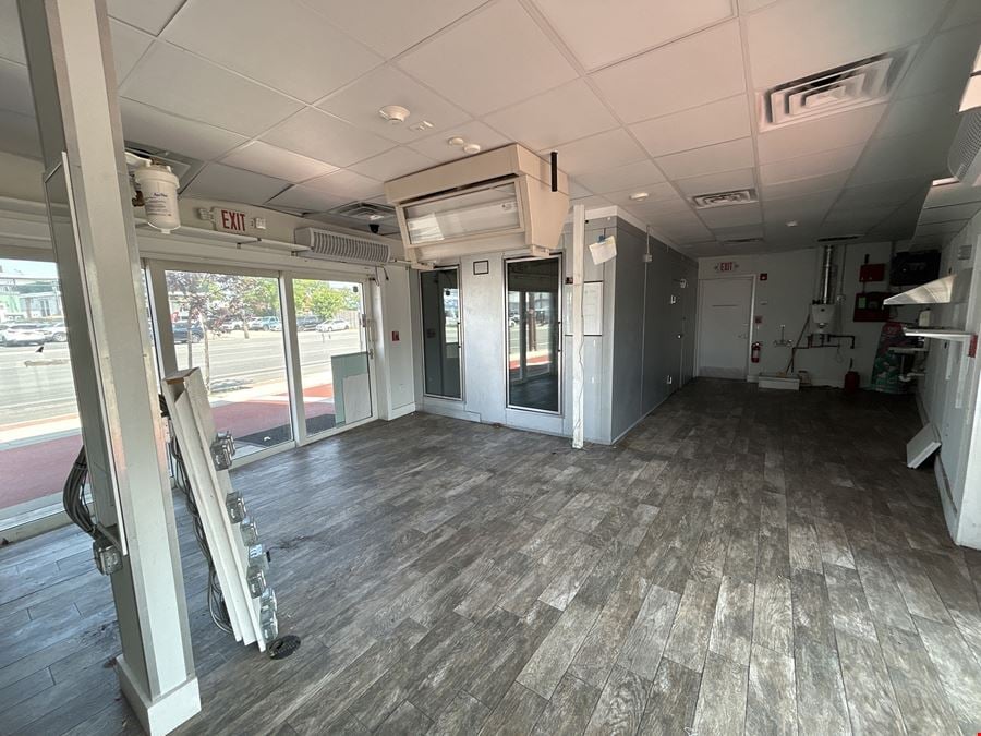 4451 Austin Blvd