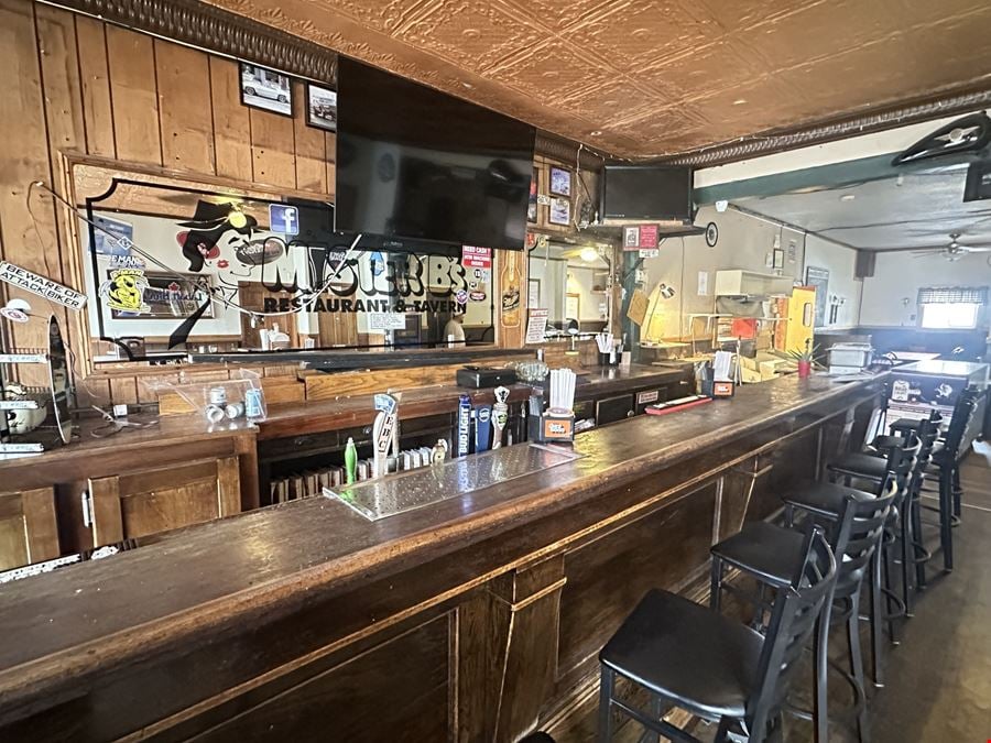 2201 Hyde Park Blvd - Restaurant For Sale