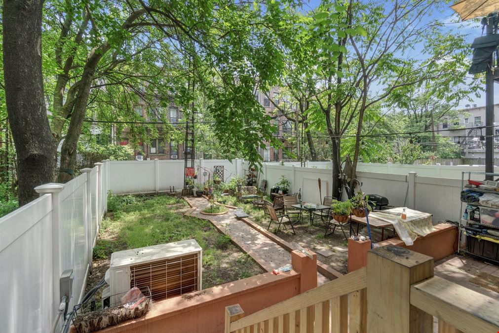 294 Stanhope St