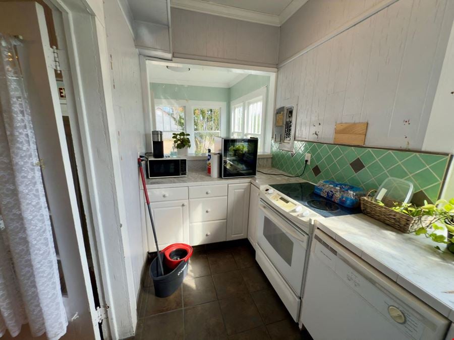 824 E La Rua Street, Pensacola, FL 32501