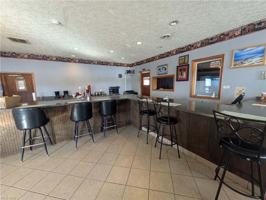 6497 State Route 85, Andover, OH 44003