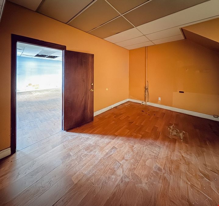 150 - 700 SF | 2318 Avenue D | Vanilla Box Retail Spaces for Lease