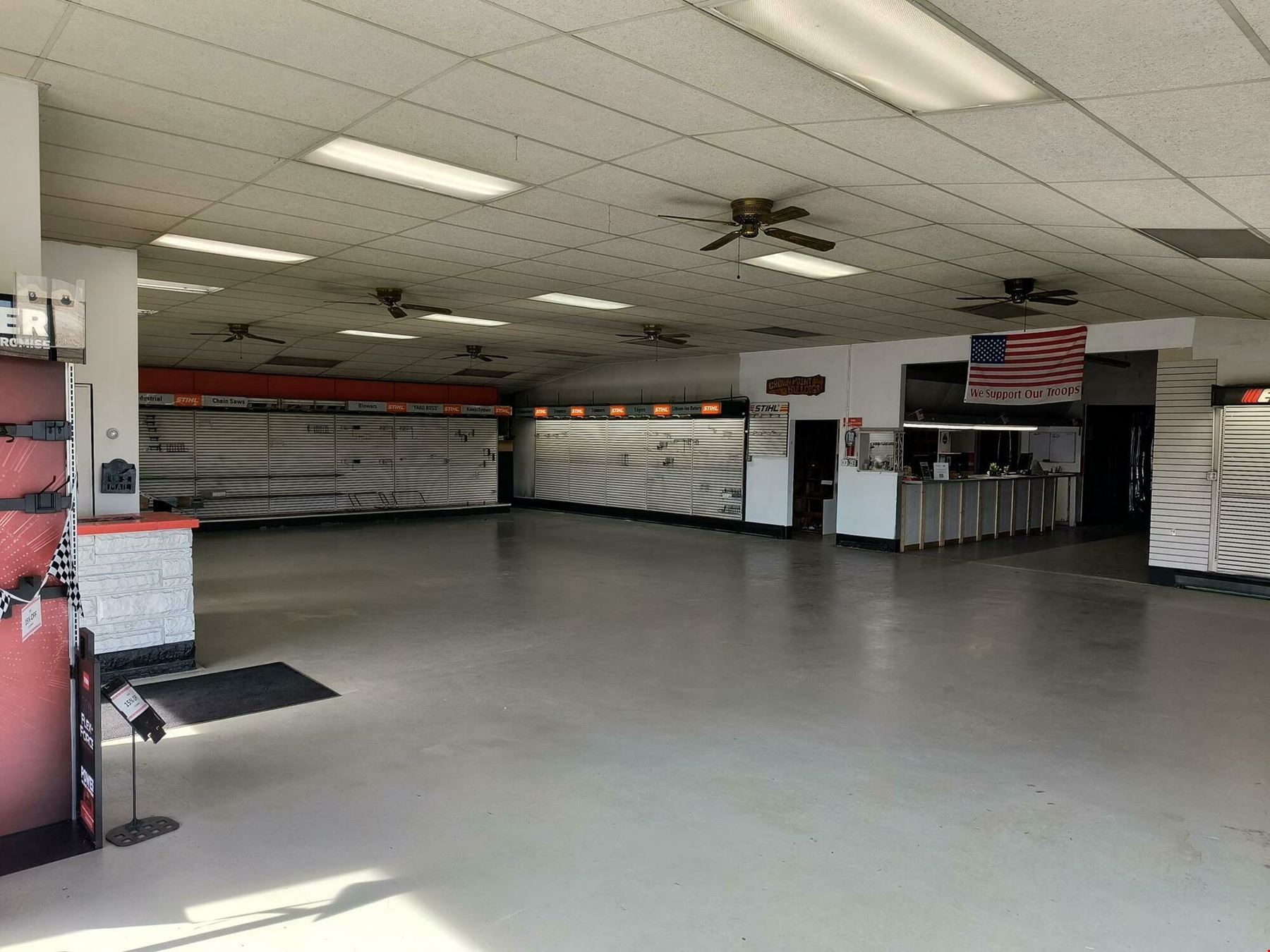 Crown Point Warehouse and Showroom