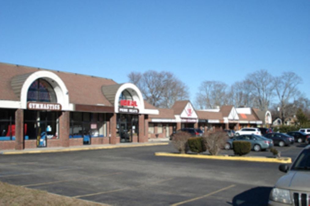 581-601 Montauk Hwy.