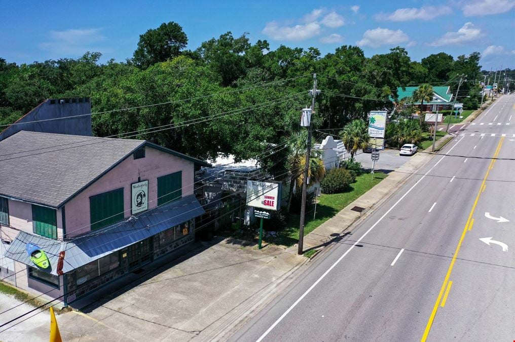Iconic East Pensacola Heights Location