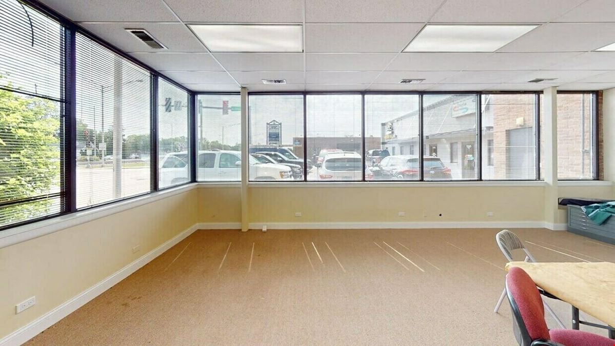 1235 E Davis St Office/Garage Building