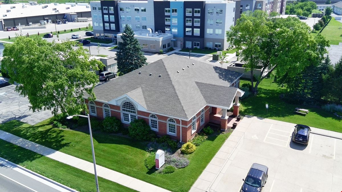 2620 N Pontiac Dr