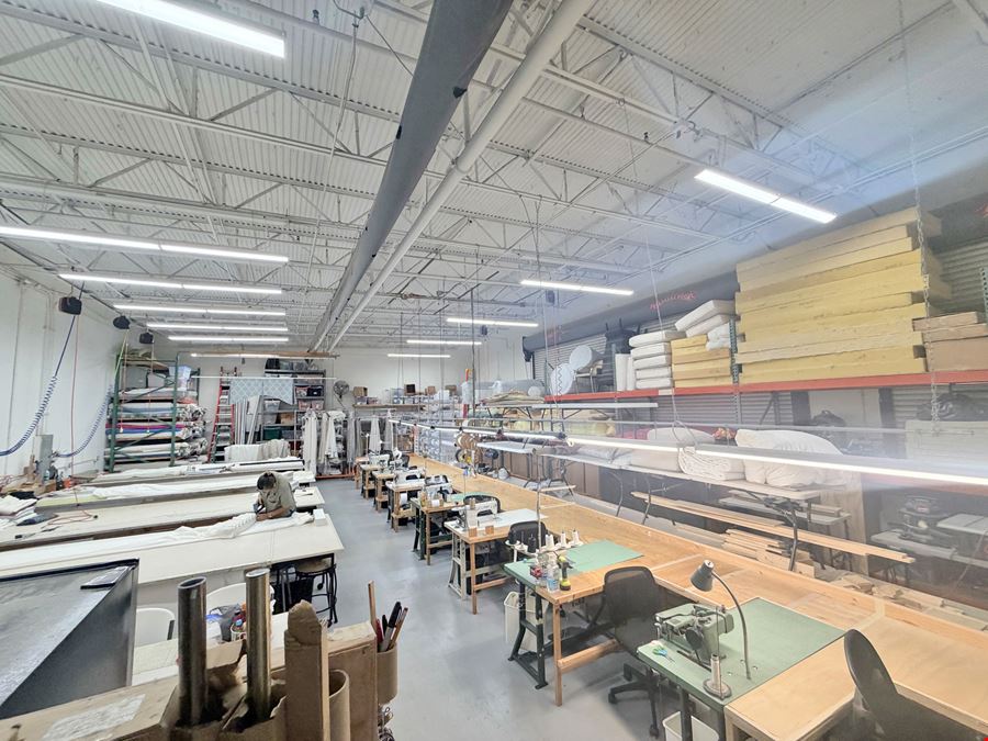 Fully A/C Showroom/Warehouse