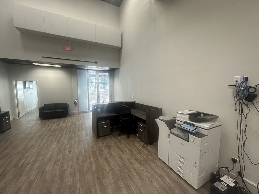 Downtown Pensacola Retail Space for Lease