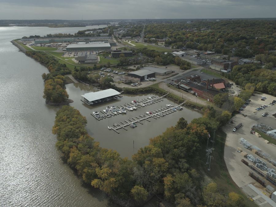 Wharf Harbor Marina