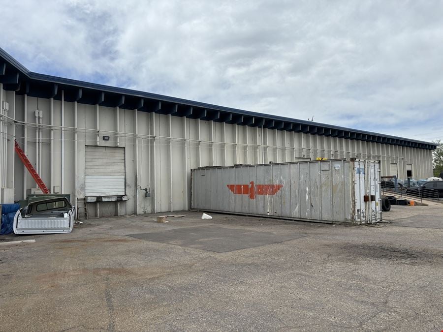 Santa Fe & Hampden: Industrial Service, Warehouse, or Manufacturing Space