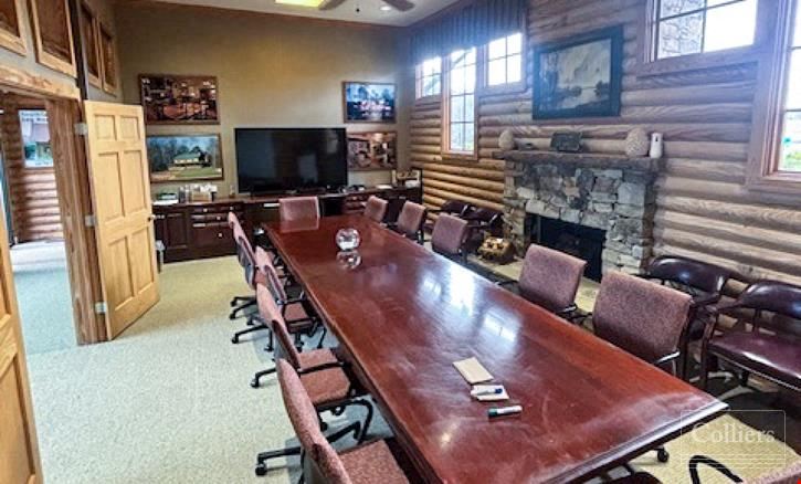 ±9,080-SF Southland Log Homes Building Available with Excellent I-26 Visibility | Irmo, SC