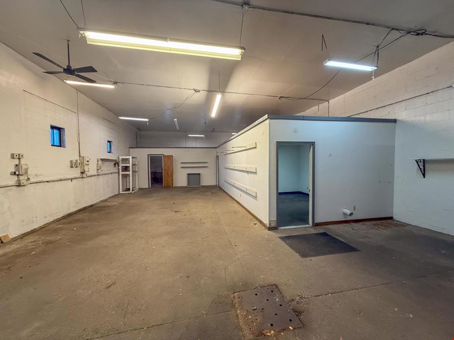 504 4th Ave NW Rochester - Shop Space For Lease