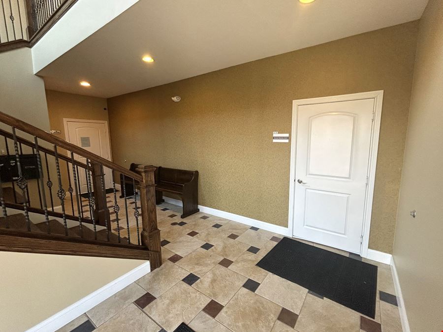 5082 Wooster Rd - Wooster Park Office Condo