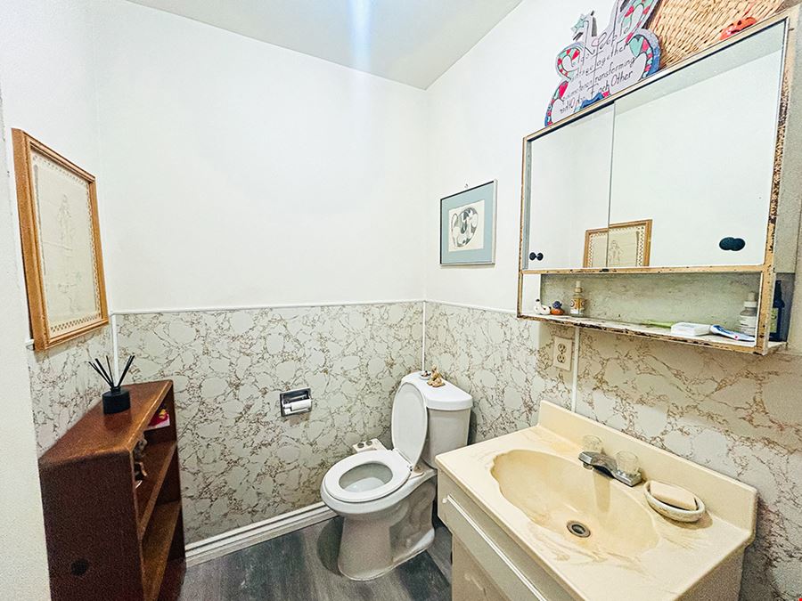 974 Chung King Rd
