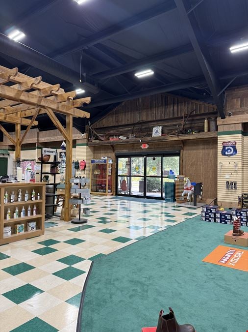 12,000 SF Retail/Warehouse Building -