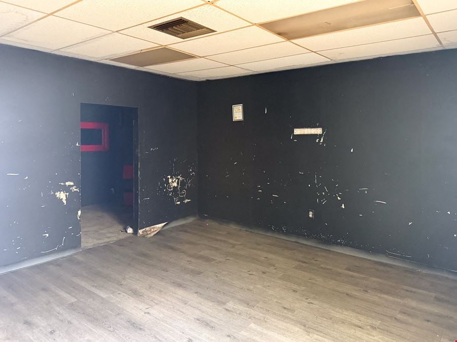 Five-Suite Office Building Minutes From I-12