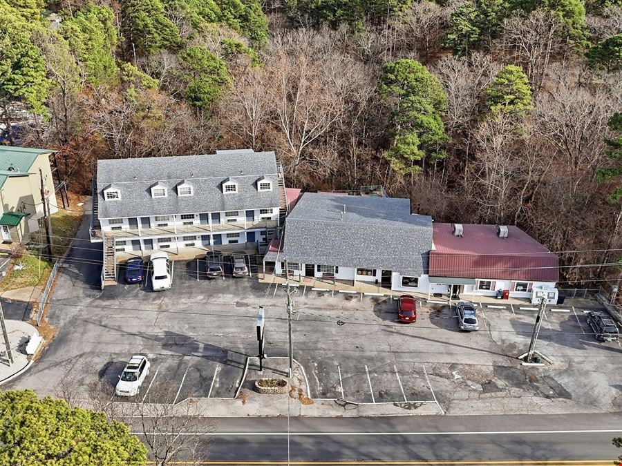 Alpine Liquor & Lodge
