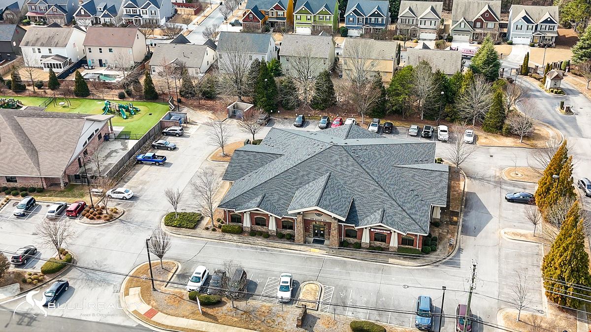 ±2,250 SF Medical Office Suite For Lease