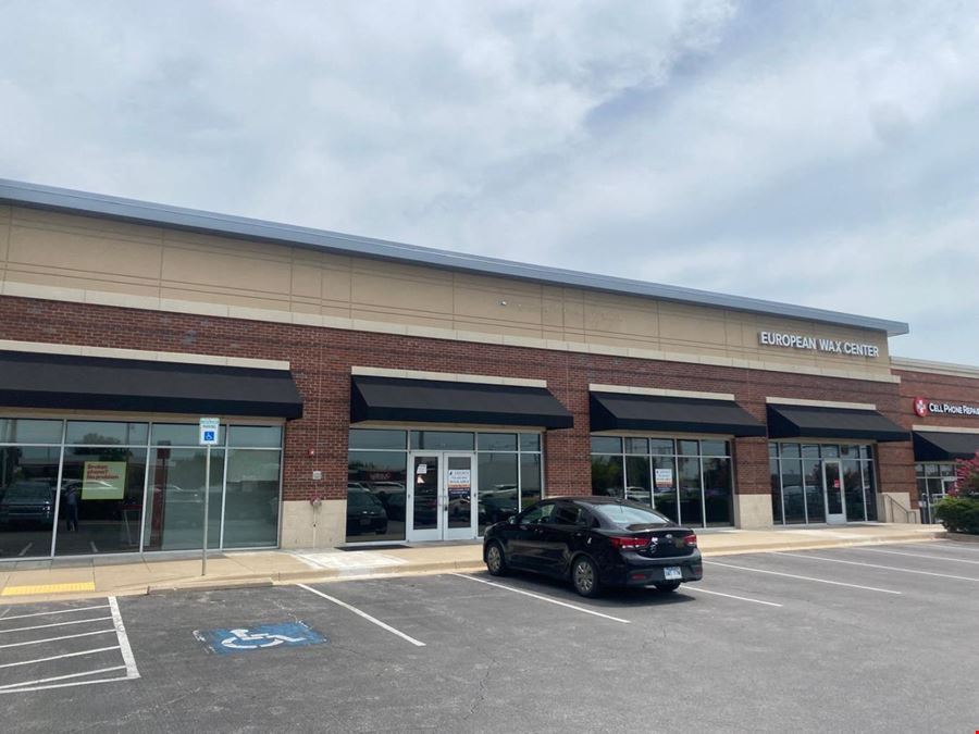 10035 S Memorial Dr - South Town Market - Retail