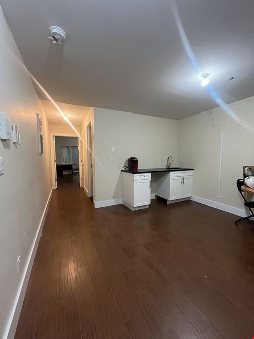 230 Walworth St B2