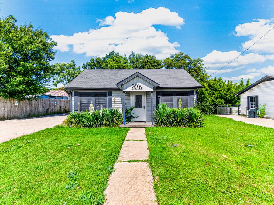 N Goliad Standalone Office/Retail/Boutique