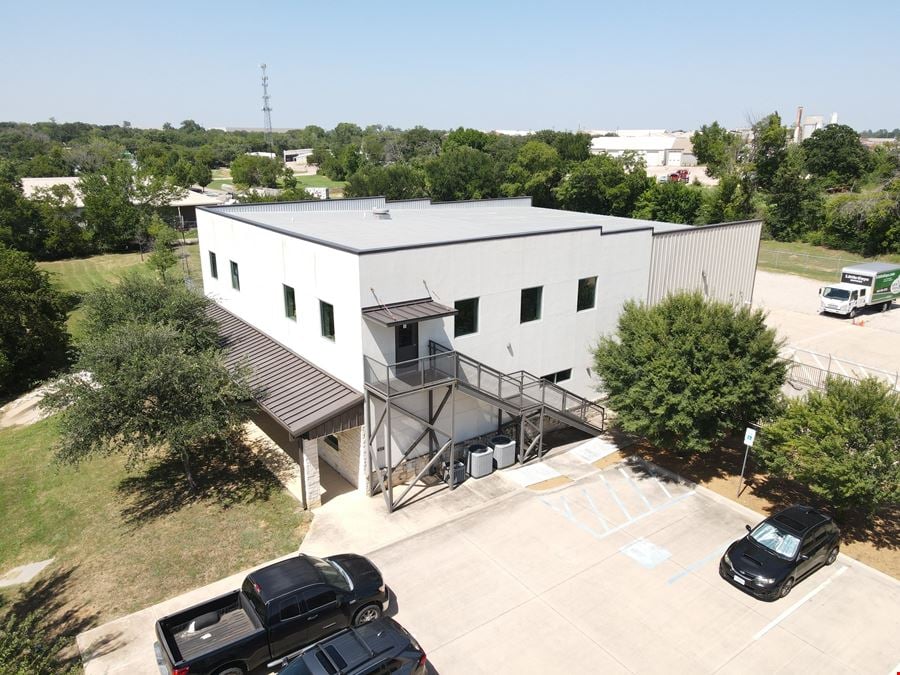 2201 Fort Worth Dr