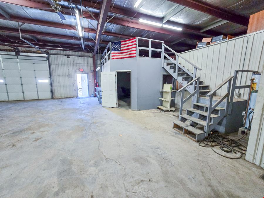 Free standing ±4,000 SF Shop & Office