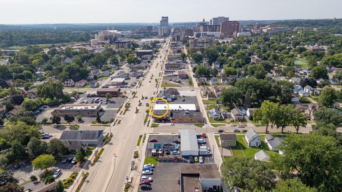 N. Broadway Retail Space 