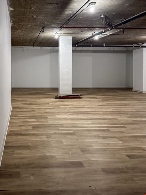2,350 SF | 265 Ocean Parkway | Community Facility/Office With Glass Frontage For Lease