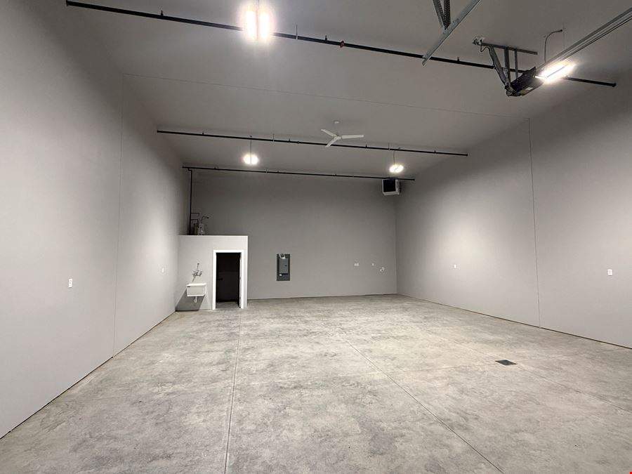 109 Fisher Lane, Unit 413