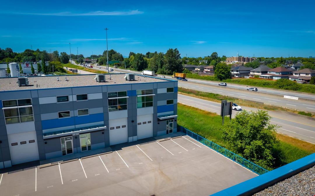 211,23251 Fraserwood Way