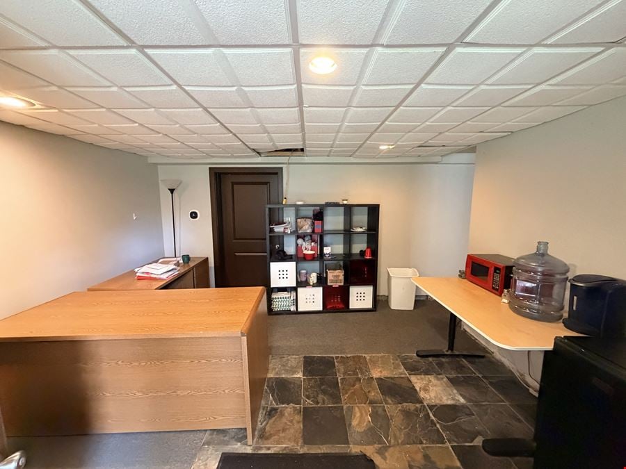 6158 W Saginaw Hwy