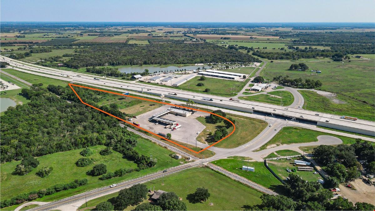 5168 NE I-10 Frontage Rd