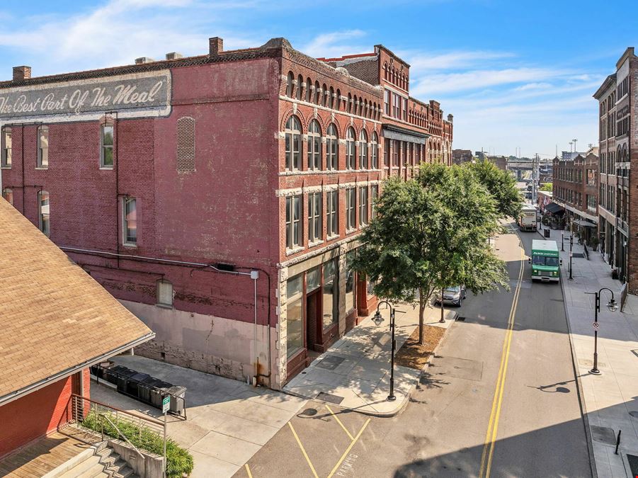 Mixed-Use Condo in the Jacksonian