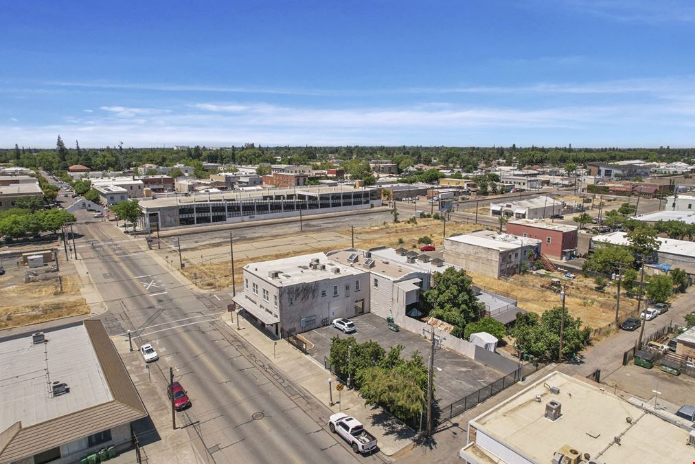 2 N Main St