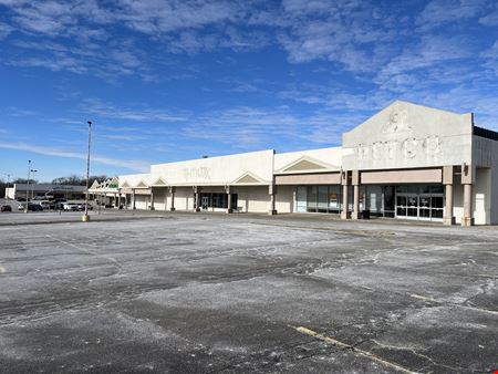 Preview of commercial space at 801 W Lake Ave