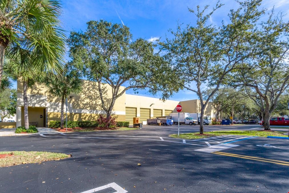5751 Miami Lakes Dr