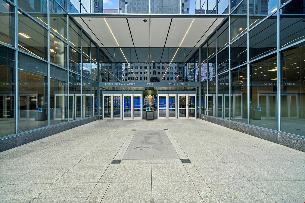 1981, avenue McGill College, 4e étage