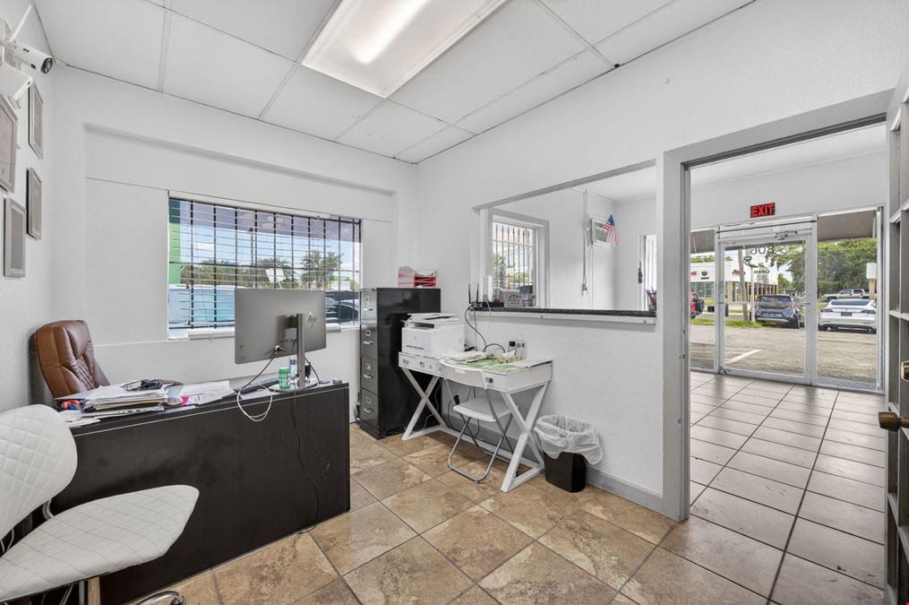Auto Repair and Retail For Sale or Lease
