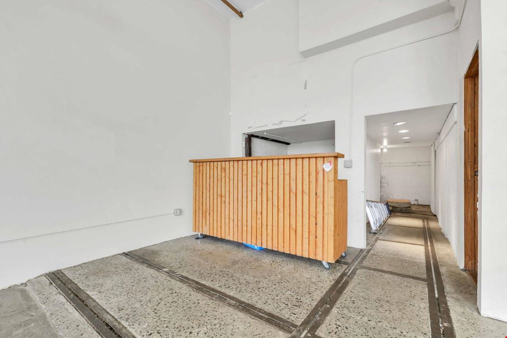 282 Scholes St