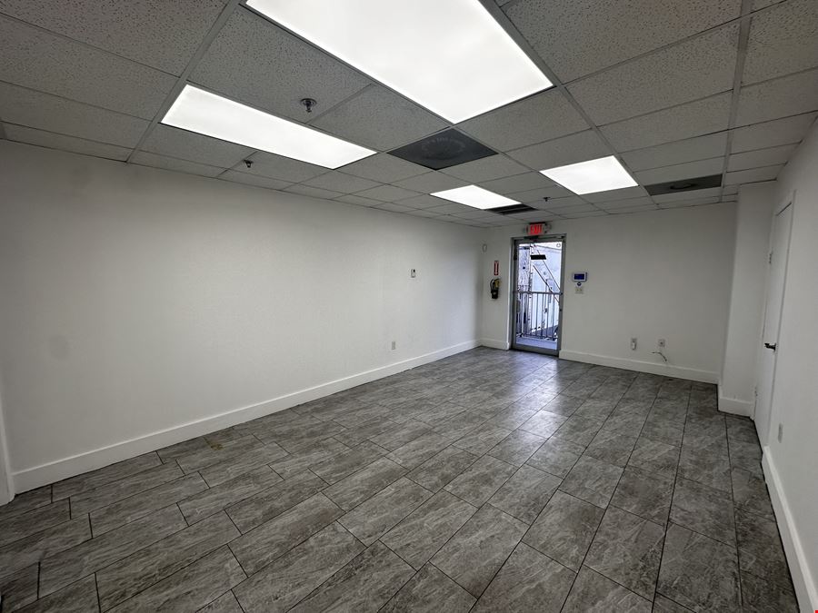 8760 NW 99th Street