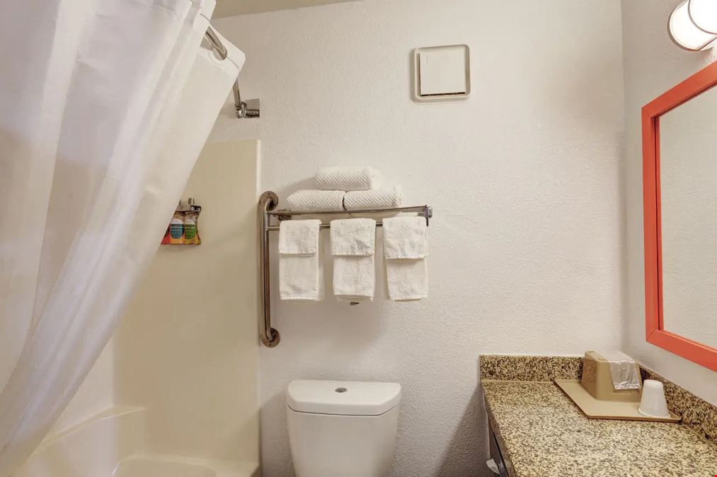 Quality Inn  Pierre