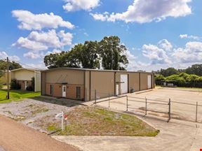 ±4,516 SF Office Warehouse with Wash Bay and Bridge Crane