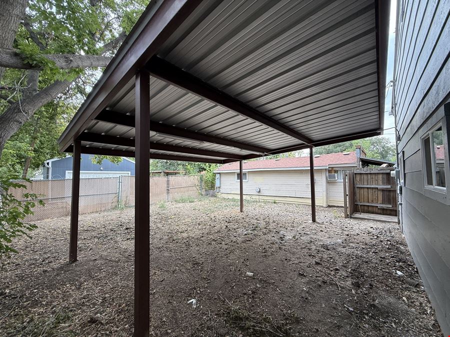 Rare Free Standing Bldg with Fenced Yard