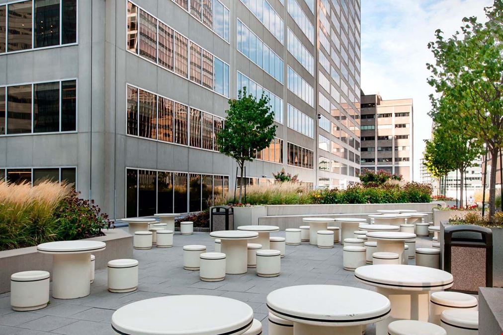 2020 Boulevard Robert-Bourassa