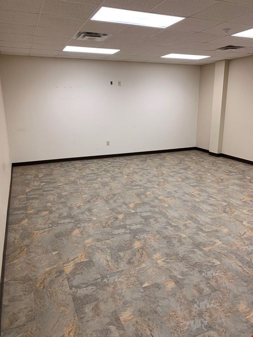 5,175 sq. ft. Office/Warehouse