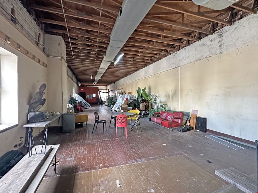 439 E Congress, Office Space