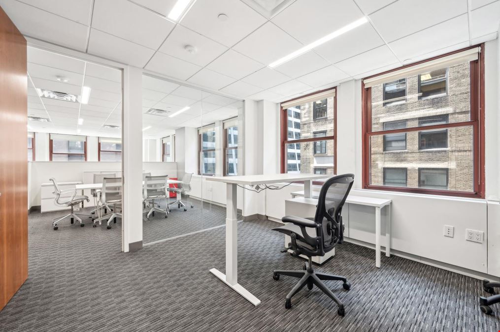 28 West 44th Street - 10th Floor Sublease