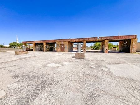 Preview of Retail space for Sale at 4406 W Illinois Ave